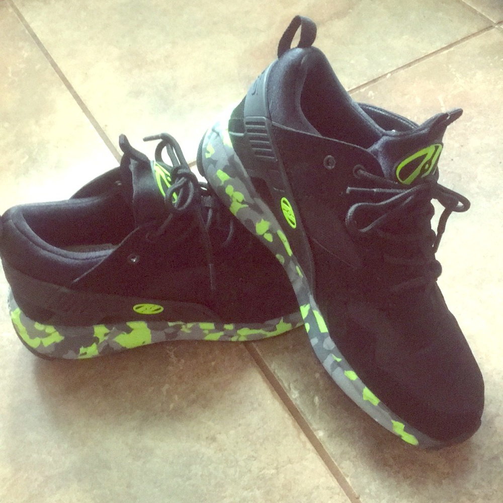 Heeleys sz 7 boys